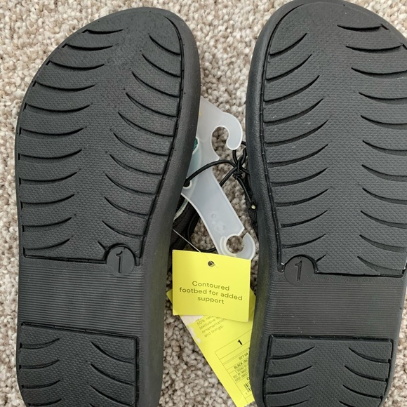 All in motion kids size 1 flip flop sandals unisex - Picture 2 of 3